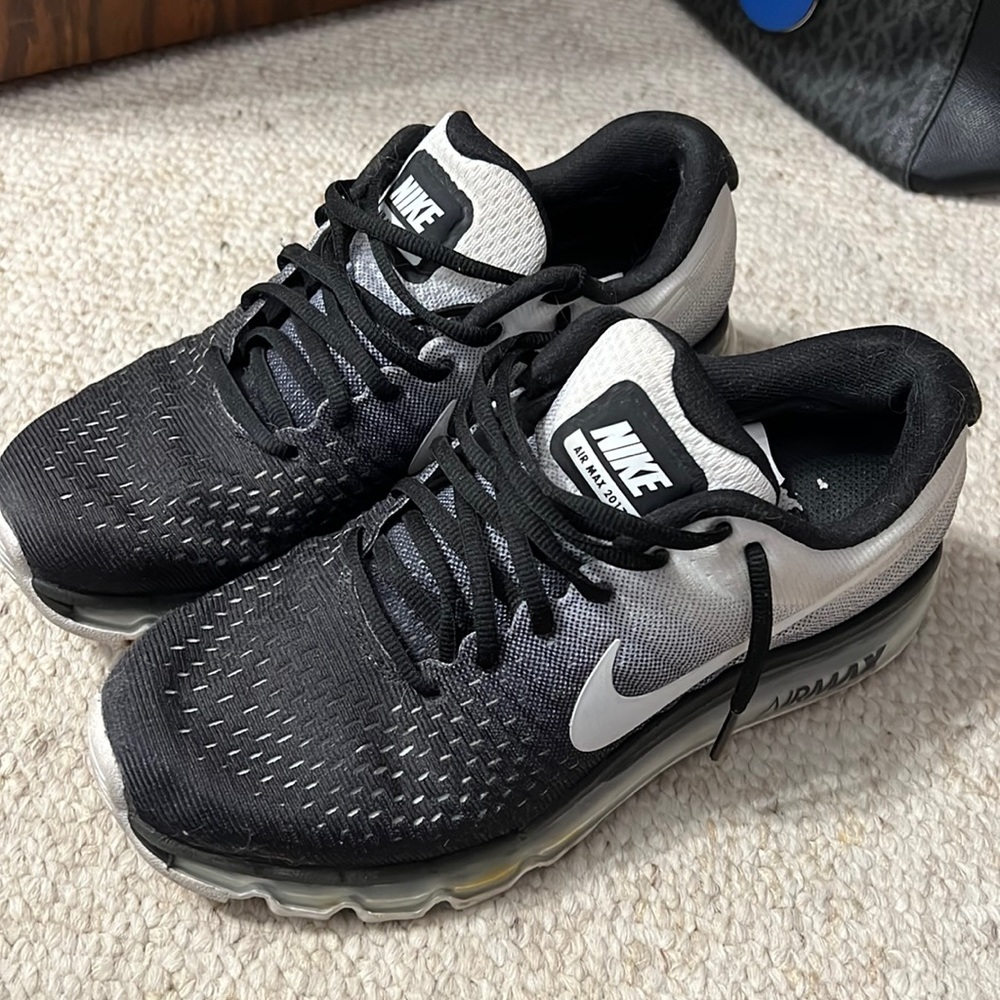 Nike Air Maxes 2017